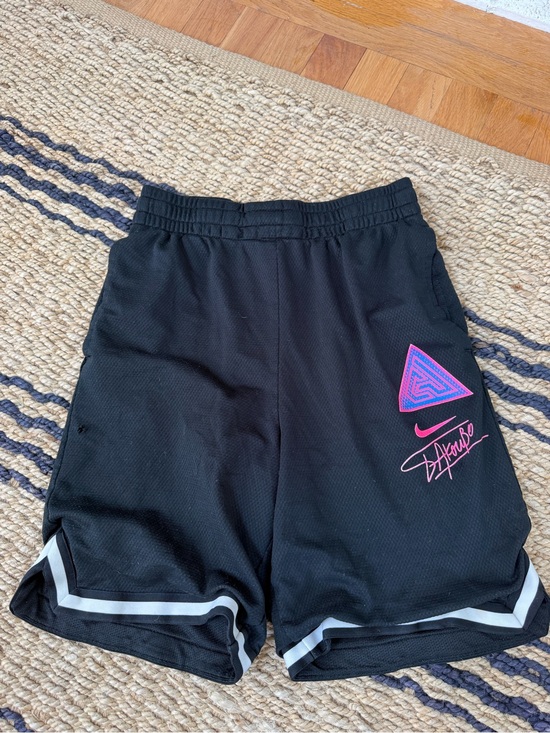 Nike Other - Nike Boys Black Basketball Shorts with Giannis Antetokounmpo Logo, Size XL